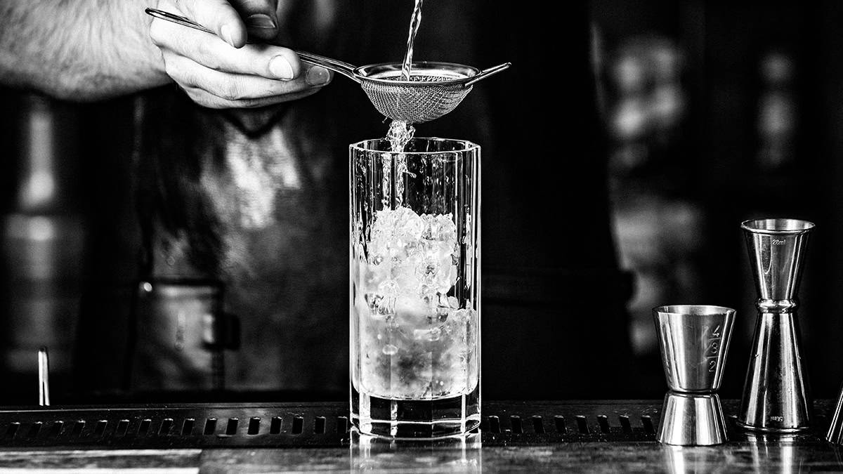 https://polarmixers.com/wp-content/uploads/2020/11/Bartender_BW.jpg